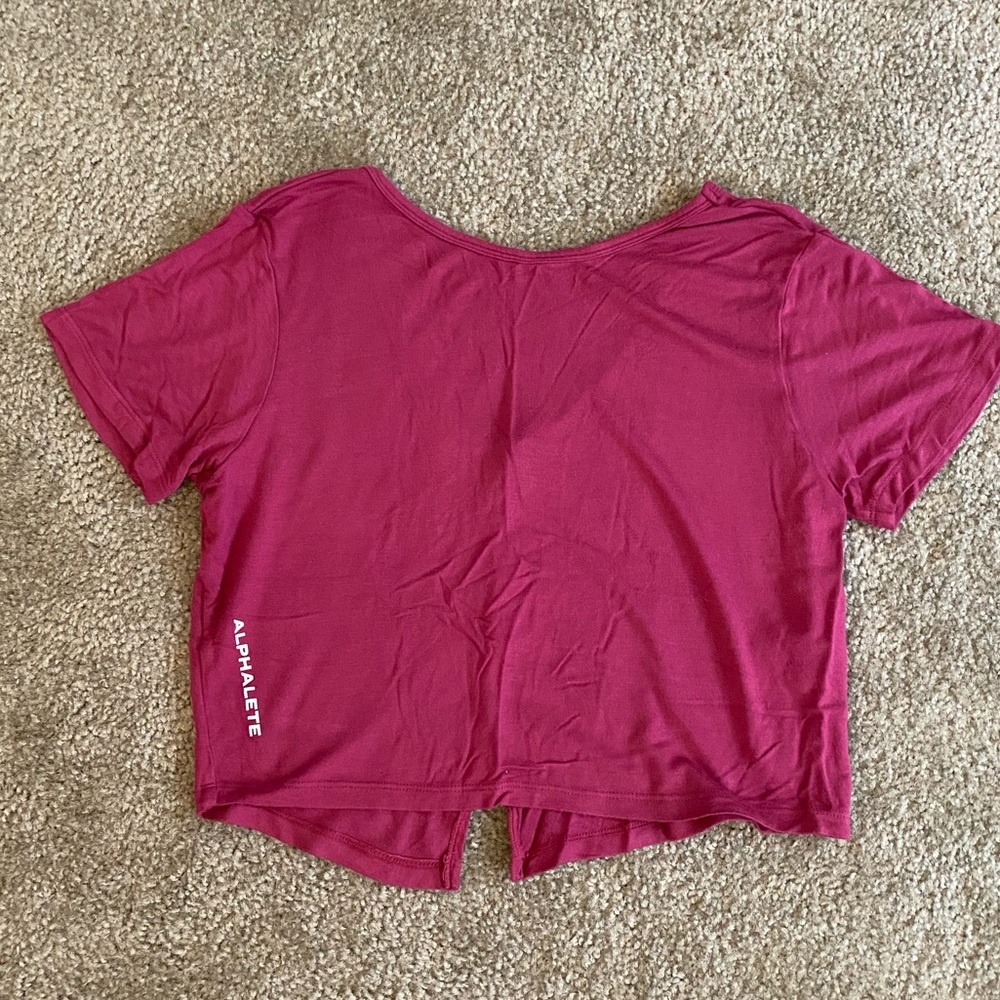 Alphalete Crop Top
